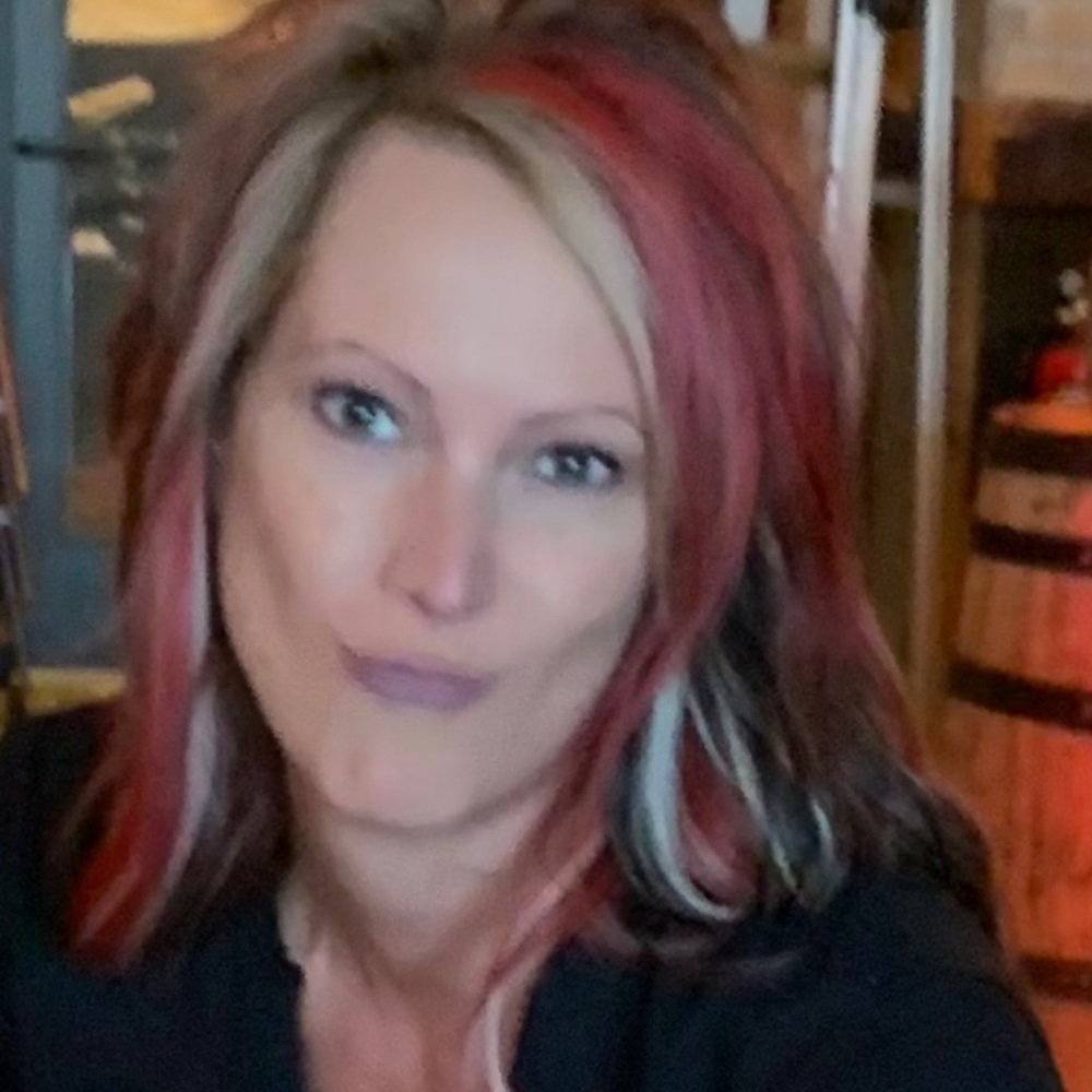 Meet your Posher, Angela